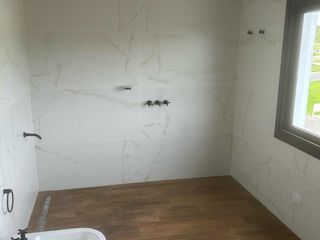 Foto 23 de Casa en venta - 5 Dormitorios 4 Baños - Cochera - 630Mts2 - Mar del Plata
