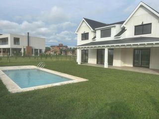 Foto 29 de Casa en venta - 5 Dormitorios 4 Baños - Cochera - 630Mts2 - Mar del Plata