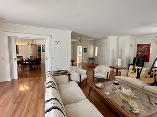 Foto 4 de Casa a la venta Lomas de la Carolina fondo golf 5 dormitorios