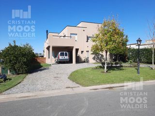 Foto 1 de Casa en venta Complejo Villanueva - Barrio San Francisco.