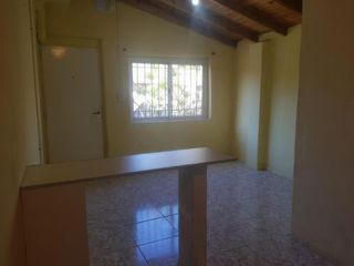 Foto 11 de Casa en venta - 4 dormitorios 4 baños  - Cochera - Quilmes Oeste