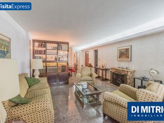 Foto 3 de Visita un Piso de 4 Ambientes con Balcon , Cochera y Baulera, Super amplio!
