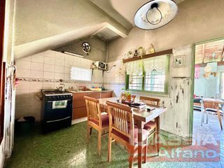 Foto 20 de CASA APTO DOS FAMILIAS EN PH SOBRE LOTE DE 52 X 10, COCHERA, FONDO LIBRE CON PISCINA