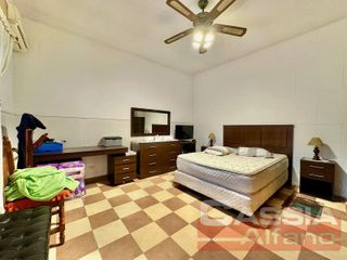 Foto 14 de CASA APTO DOS FAMILIAS EN PH SOBRE LOTE DE 52 X 10, COCHERA, FONDO LIBRE CON PISCINA