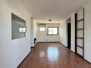 Foto 3 de Departamento de Dos Dormitorios en Barrio Cofico