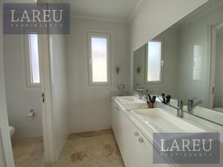 Foto 32 de Impecable Casa en Venta con renta - Las Liebres