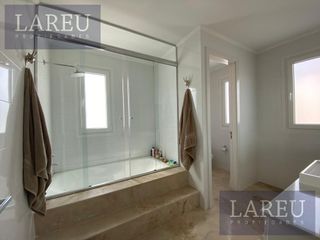 Foto 33 de Impecable Casa en Venta con renta - Las Liebres