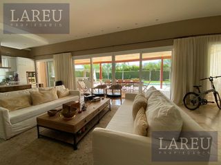 Foto 8 de Impecable Casa en Venta con renta - Las Liebres
