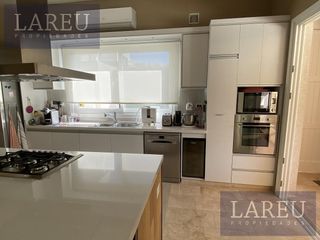 Foto 16 de Impecable Casa en Venta con renta - Las Liebres