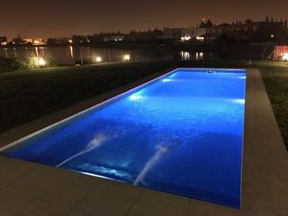 Foto 8 de Casa a la laguna en venta en barrio La Comarca, Tigre.