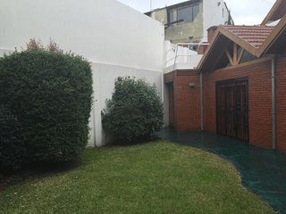 Foto 29 de Venta de Chalet 4 Amb. en 2 Plantas S/Lote 500Mts.   Villa Lugano - Excelente Estado