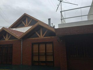 Foto 28 de Venta de Chalet 4 Amb. en 2 Plantas S/Lote 500Mts.   Villa Lugano - Excelente Estado