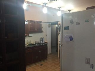 Foto 13 de Venta de Chalet 4 Amb. en 2 Plantas S/Lote 500Mts.   Villa Lugano - Excelente Estado