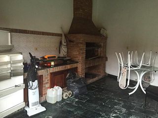 Foto 31 de Venta de Chalet 4 Amb. en 2 Plantas S/Lote 500Mts.   Villa Lugano - Excelente Estado