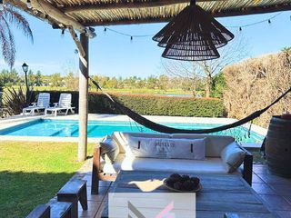 Foto 1 de Casa en  venta Al Golf San Isidro Labrador