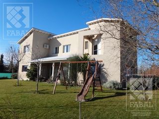 Foto 1 de casa venta Comahue Golf Club Barrio Privado