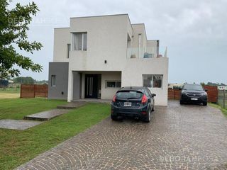 Foto 12 de Venta Hermosa Casa - El Canton