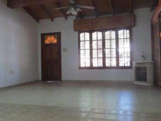 Foto 5 de Venta - Casa en calle Bahia Blanca 2200 - C004