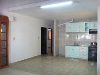 Foto 4 de Venta - Casa en calle Bahia Blanca 2200 - C004