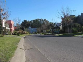 Foto 7 de Terreno en venta - 601 mts2- Pilar Del Este