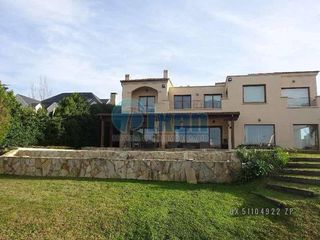 Foto 5 de BAJO DE PRECIO La Isla - Casa Venta USD 1.950.000