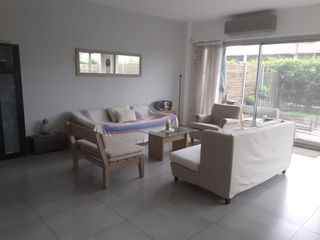 Foto 10 de Muy lindo DEPARTAMENTO en Venta de un dormitorio en PB con Jardin en Tigre Centro