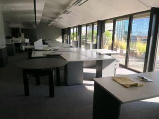 Foto 23 de Excelente oficina en cabecera norte, con vista abierta al dique y la ciudad