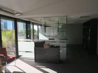 Foto 9 de Excelente oficina en cabecera norte, con vista abierta al dique y la ciudad