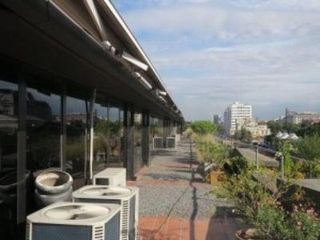 Foto 19 de Excelente oficina en cabecera norte, con vista abierta al dique y la ciudad