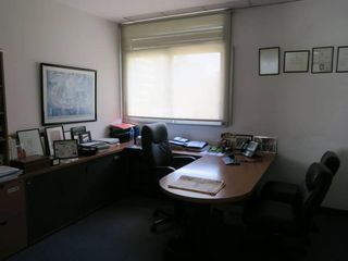 Foto 17 de Oficina en alquiler en edificio clasico