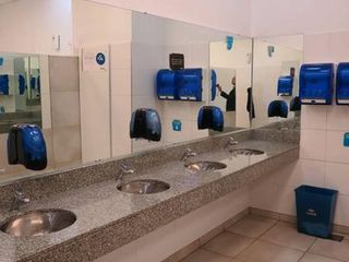 Foto 8 de Oficina en alquiler en edificio clasico