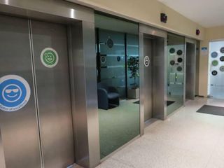 Foto 22 de Oficina en alquiler en edificio clasico