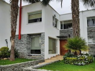 Foto 1 de VENTA CASA - 3 DORMIT - ESTUDIO - PORSCHE - TANDA - NAYON