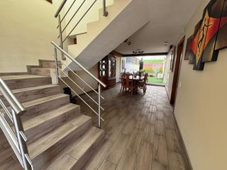 Foto 8 de VENTA CASA - 3 DORMIT - ESTUDIO - PORSCHE - TANDA - NAYON