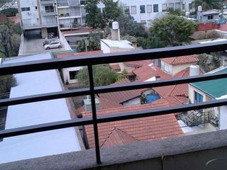 Foto 17 de AMPLIO 2 AMB CON BALCÓN Y PARRILLA. LANUS O. EN ALQUILER.