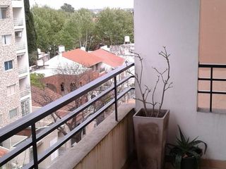 Foto 16 de AMPLIO 2 AMB CON BALCÓN Y PARRILLA. LANUS O. EN ALQUILER.
