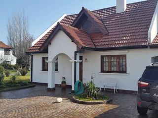 Foto 2 de Venta Hermosa Casa en Aranjuez
