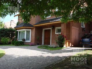 Foto 3 de Casa en venta - Barrio cerrado Álamo Alto.