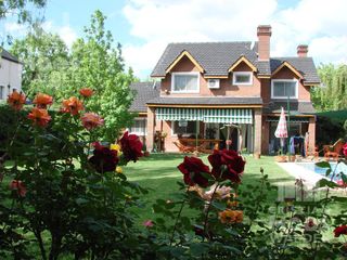 Foto 5 de Casa en venta - Barrio cerrado Álamo Alto.