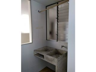 Foto 8 de VENDO APTO RENTANDO UNA ALCOBA ROSALES GRANADA (VM)