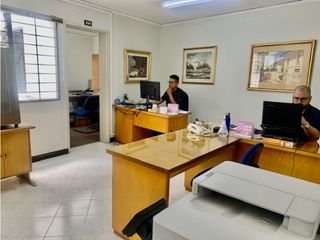 Foto 8 de Oficina en venta en Medellín sector Laureles