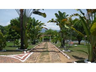 Foto 2 de Lote en venta en Melgar Vía Carmen de Apicalá