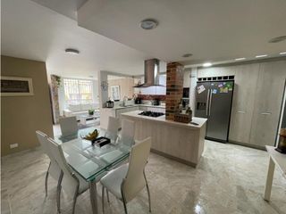 Foto 6 de VENTA DE AMPLIA CASA EN ITAGUI - SECTOR SURAMERICA