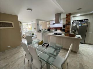 Foto 34 de VENTA DE AMPLIA CASA EN ITAGUI - SECTOR SURAMERICA