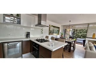 Foto 6 de Bella y amplia casa en Cota para Venta