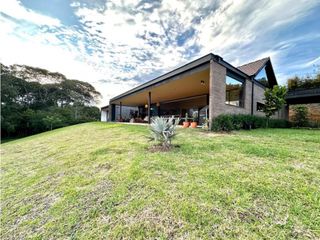 Foto 7 de Vendo hermosa casa campestre en El Capiro. La Ceja