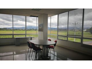 Foto 11 de Arriendo Edificio en la Autopista Medellín