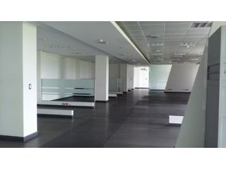 Foto 12 de Arrienda Oficinas Autopista Medellín 1066 M2