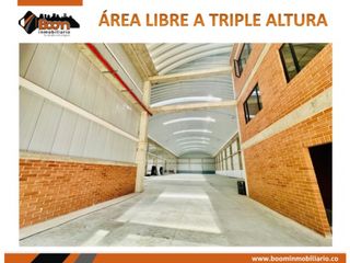 Foto 4 de **ARRIENDO BODEGA 11.064 M2 PARQUE INDUSTRIAL TOCANCIP