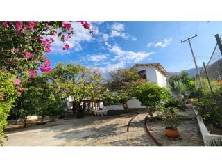 Foto 2 de Casa con lote cercar al mar de Taganga Santa Marta - 005